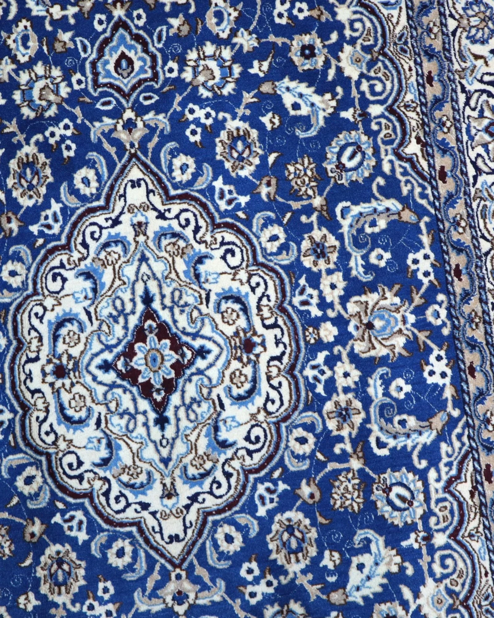 Nain Perserteppich 242 × 156 cm aus Wolle, handgeknüpft