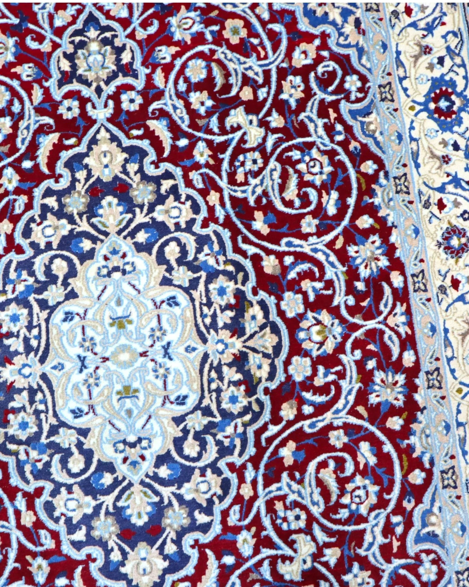 Handgeknüpfter Nain Perserteppich 257 × 161 cm