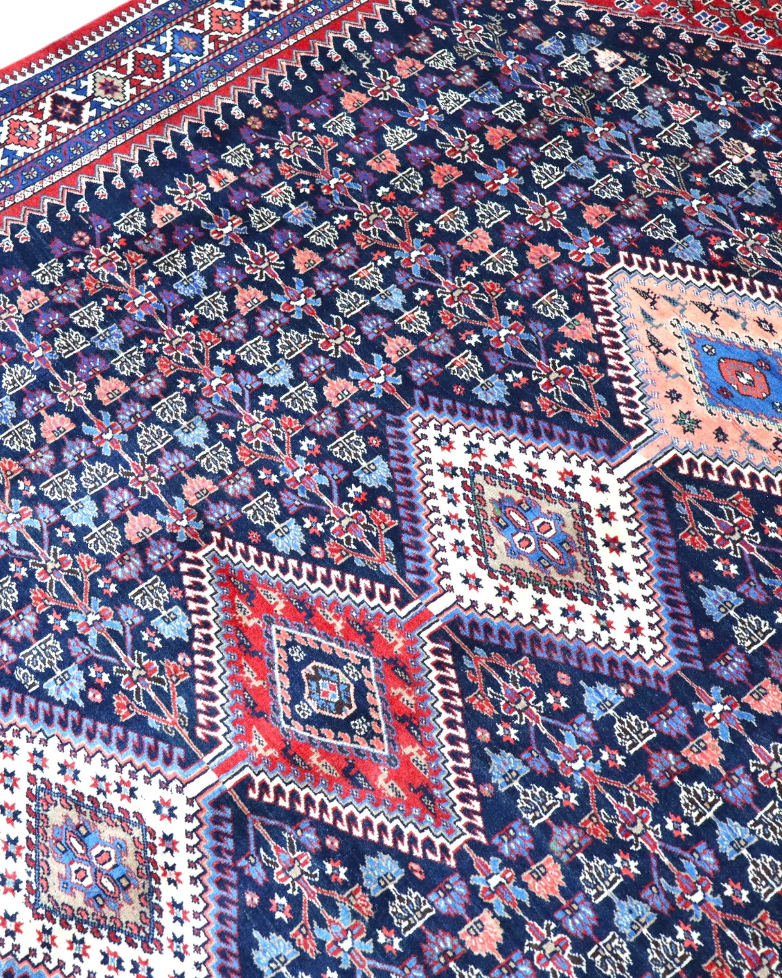Perserteppich 346 × 265 cm aus Wolle, handgeknüpft