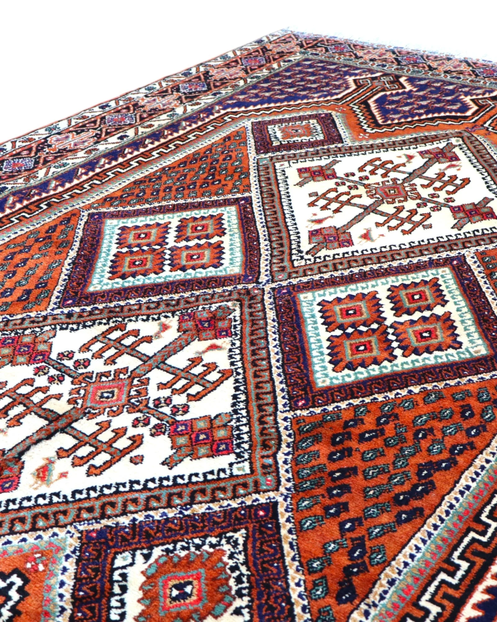 Afshar Perserteppich aus Iran, 227 × 146 cm
