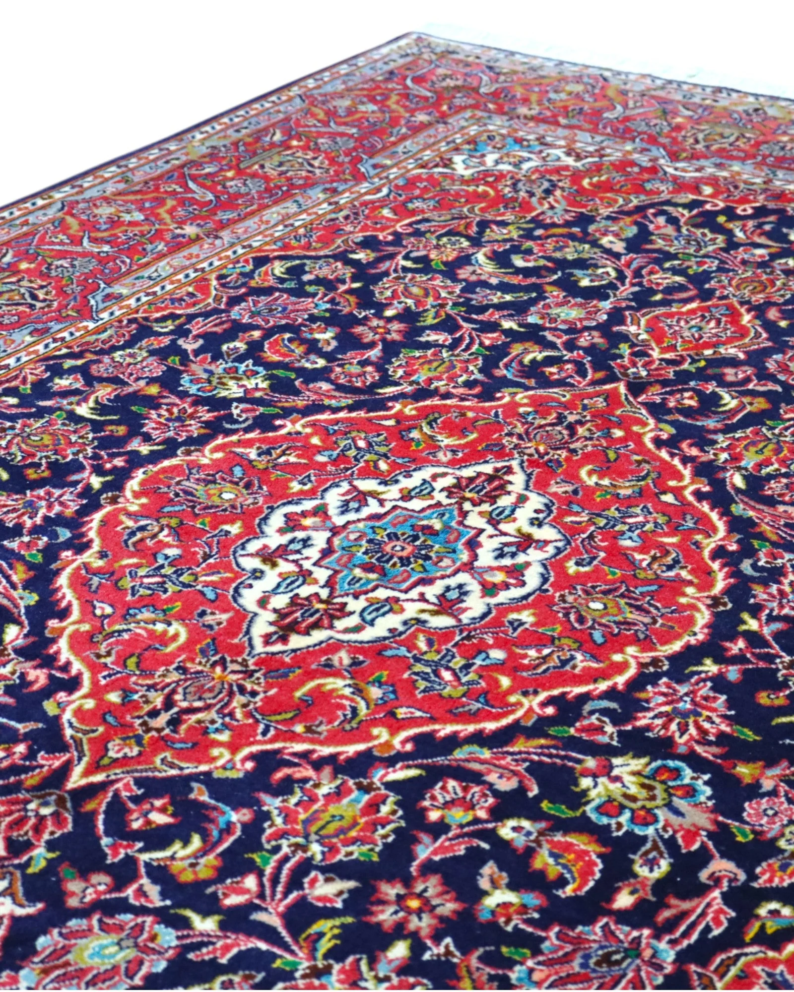 Handgeknüpfter Kashan Perserteppich 225 × 142 cm