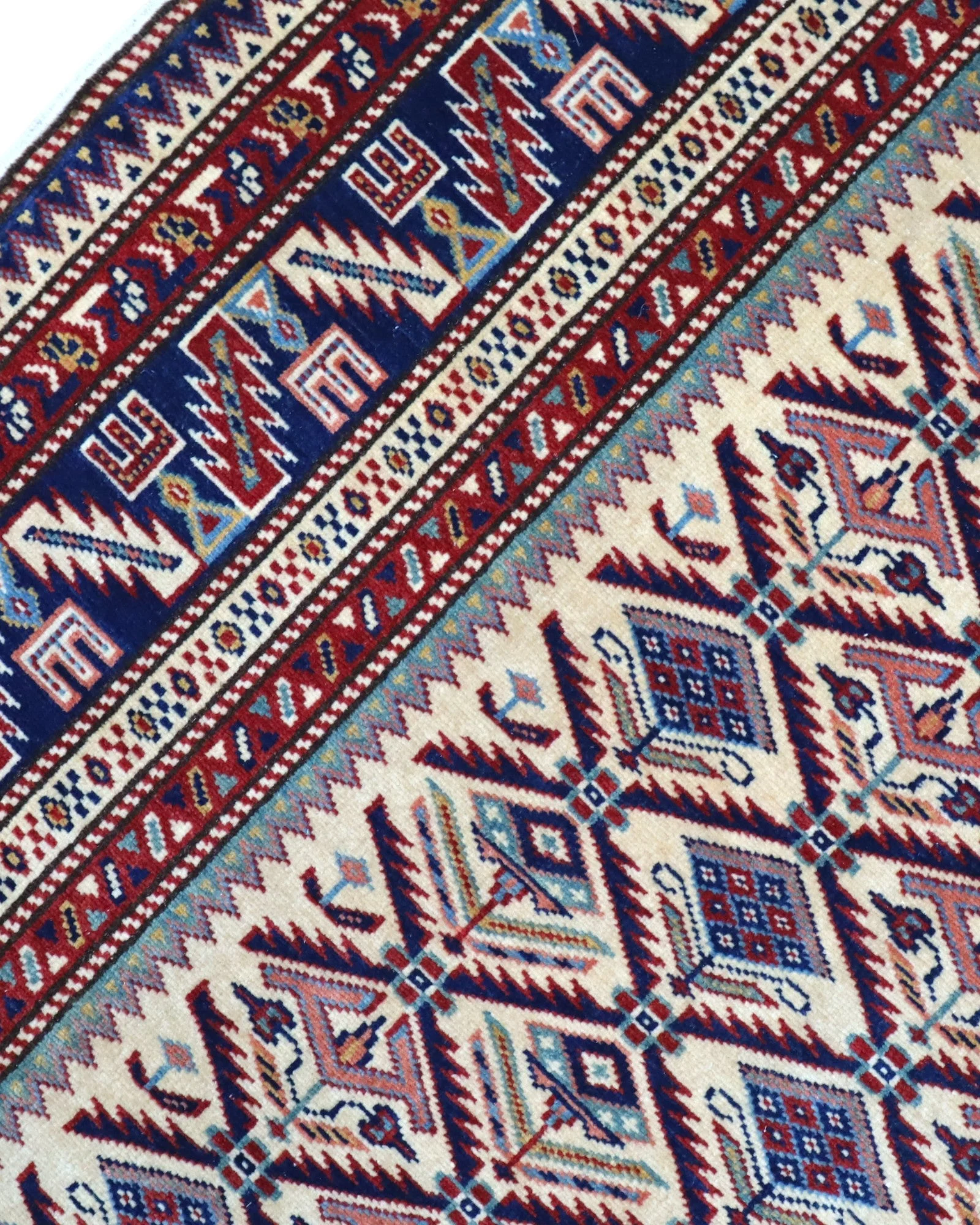 Orientteppich 167 × 122 cm aus Wolle, handgeknüpft