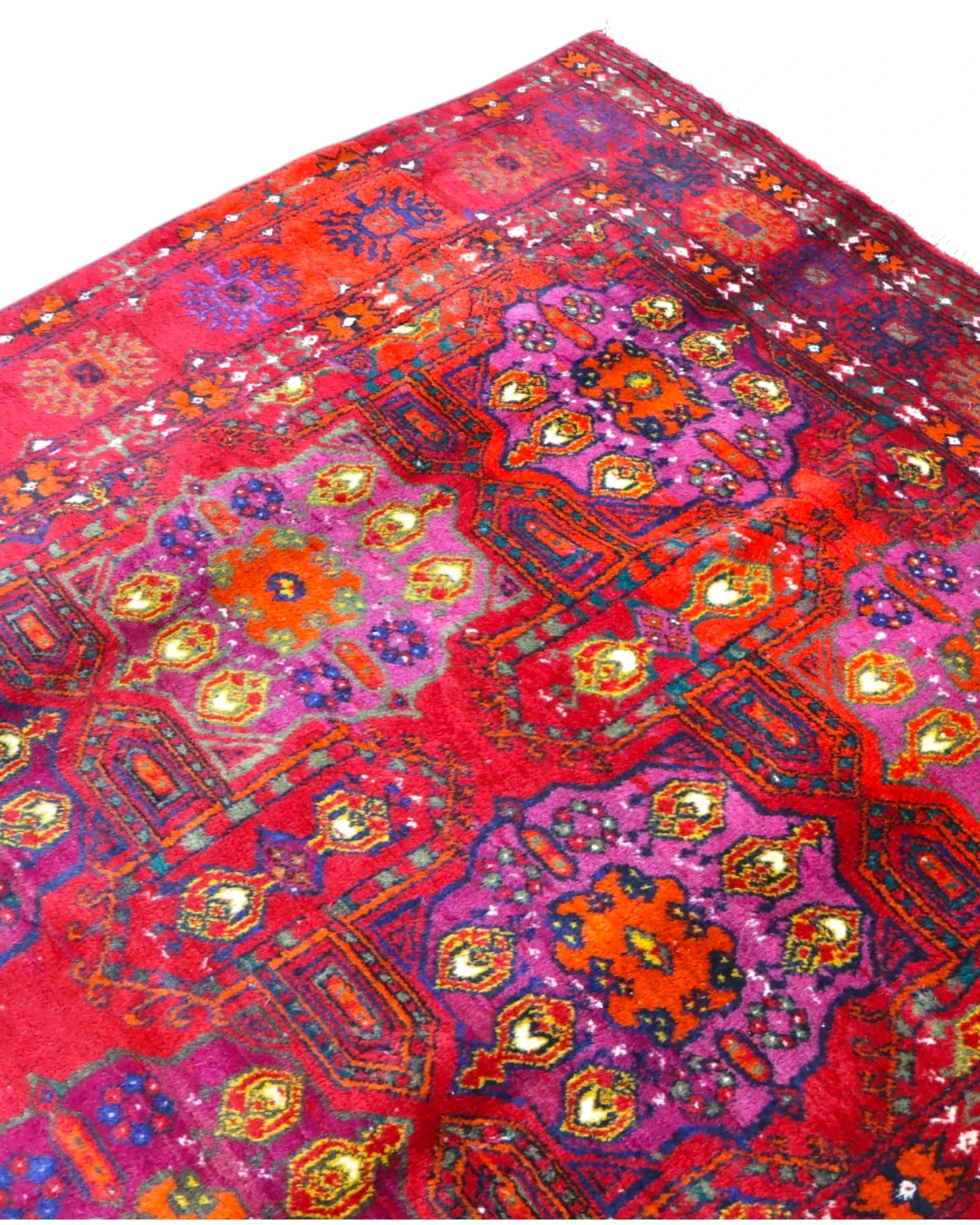 Handgeknüpfter Turkmen Orientteppich 227 × 161 cm