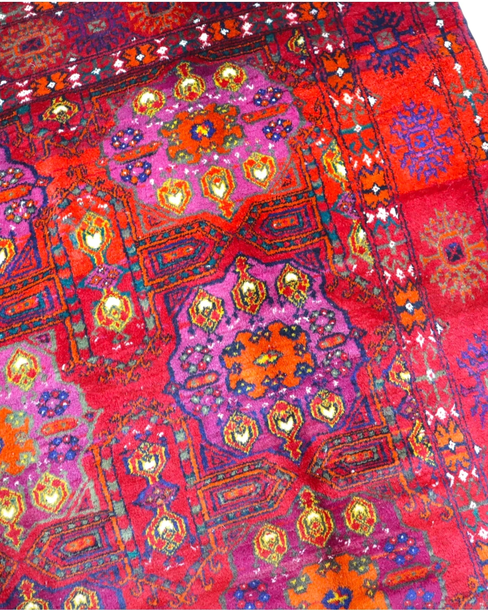 Handgeknüpfter Turkmen Orientteppich 227 × 161 cm