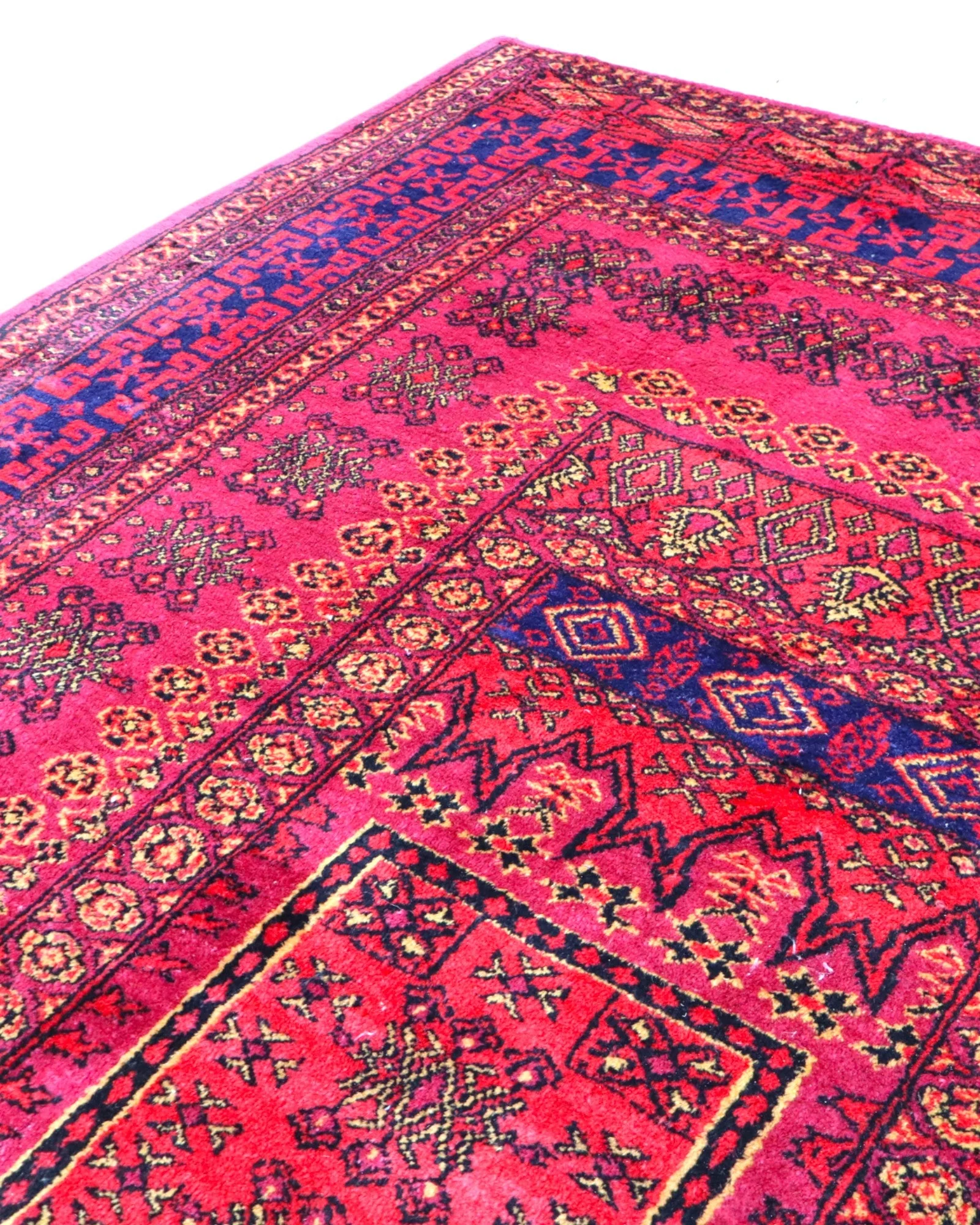 Turkmen Orientteppich 278 × 185 cm aus Wolle, handgeknüpft