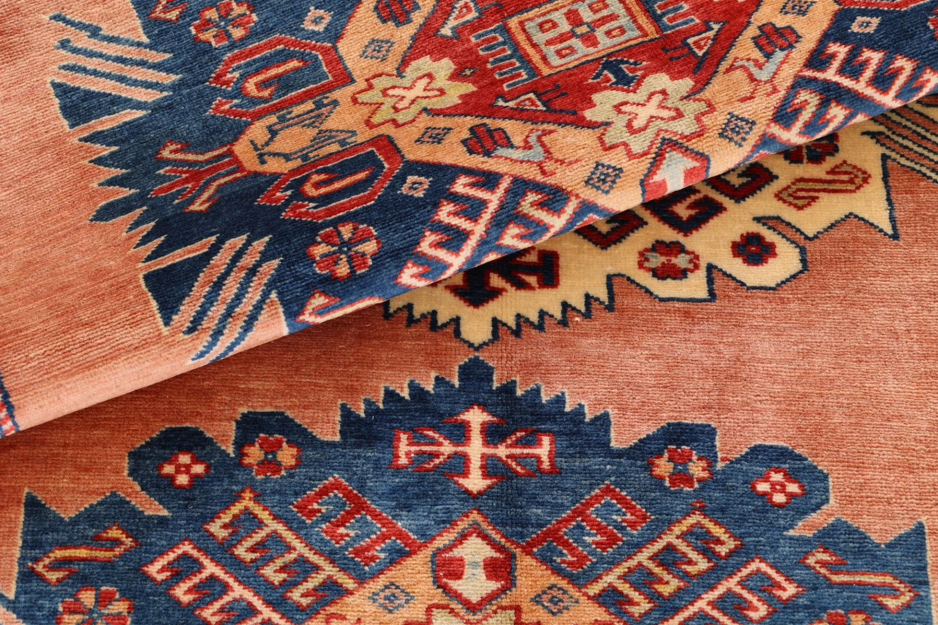 Orientteppich aus Pakistan, 126 × 186 cm