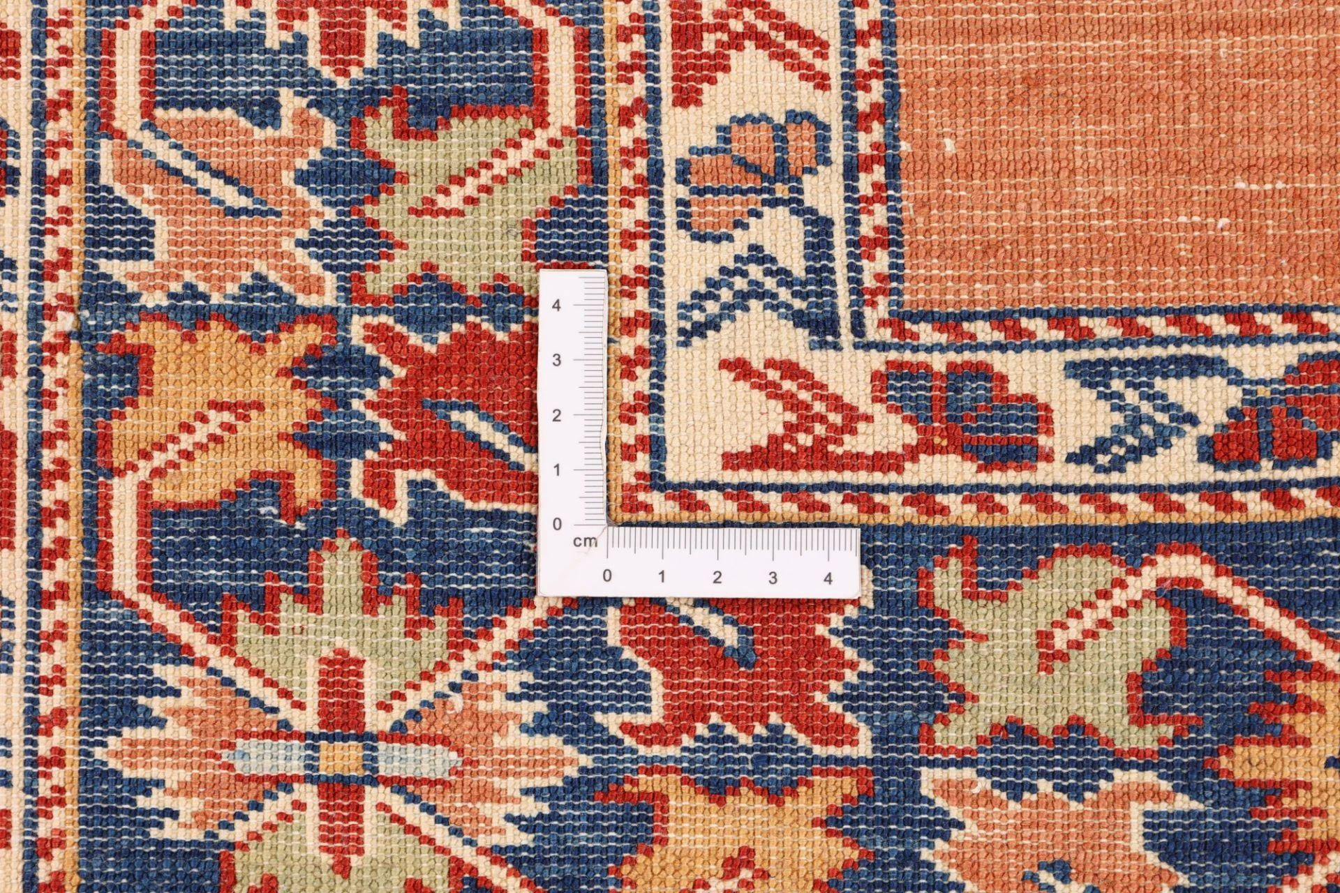 Orientteppich aus Pakistan, 126 × 186 cm